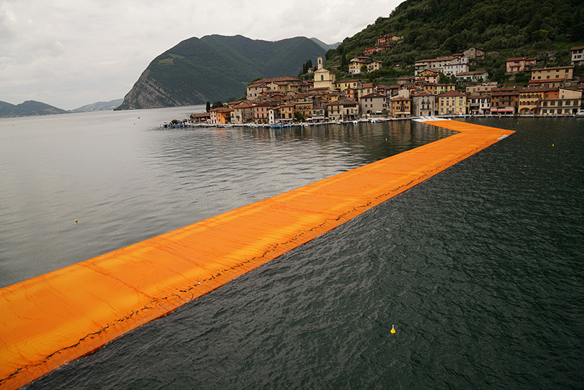 christo-and-jeanne-claude-floating-piers-lake-iseo-italy-designboom-06 Plutajuće platforme na jezeru Iseo